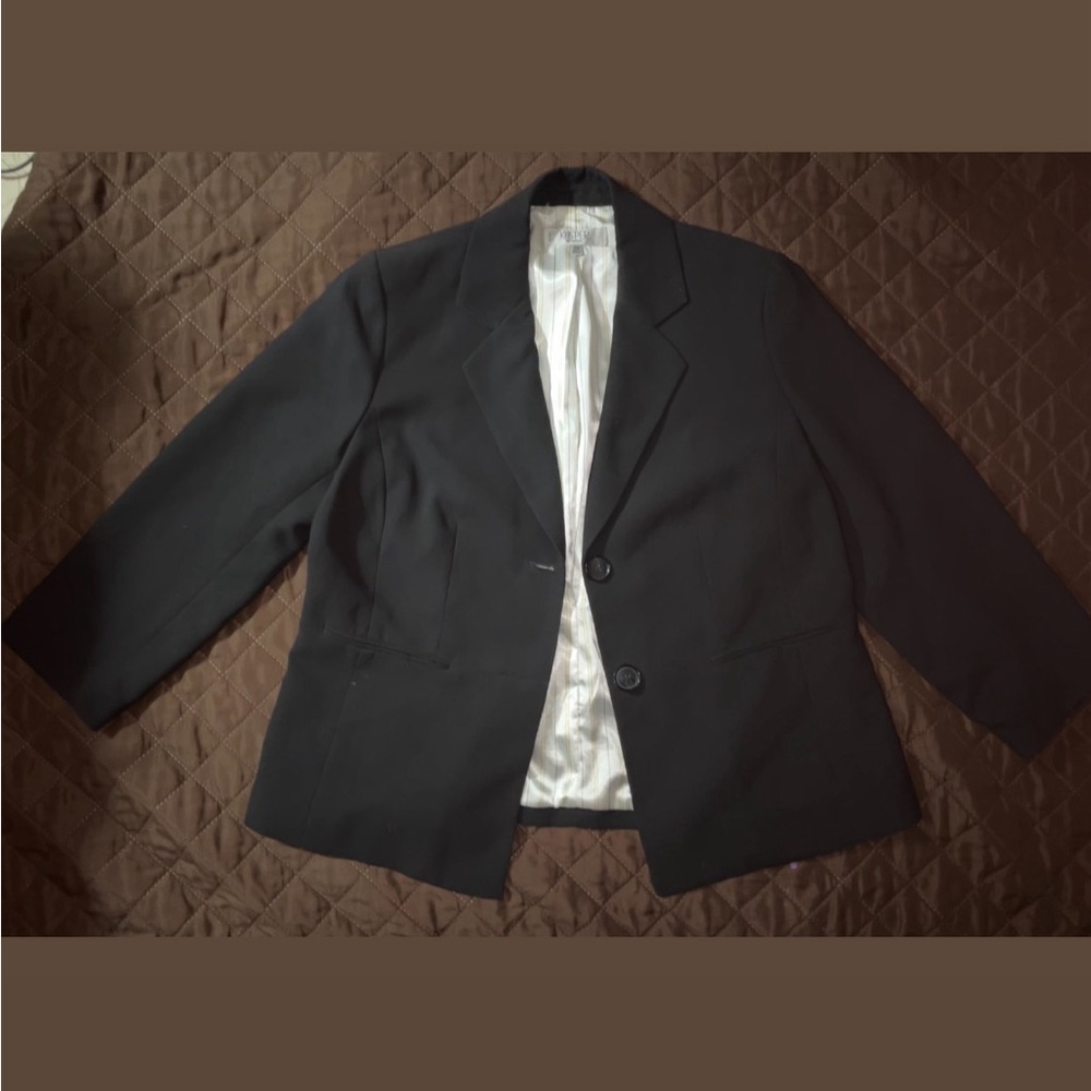 Classic Black Women’s Blazer